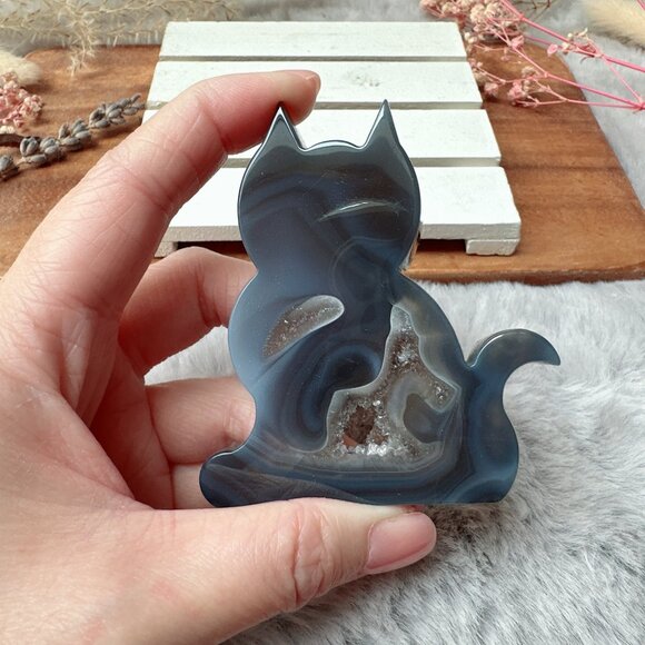 Beautiful Agate with Druzy Cat Carving - Picture 3 of 8